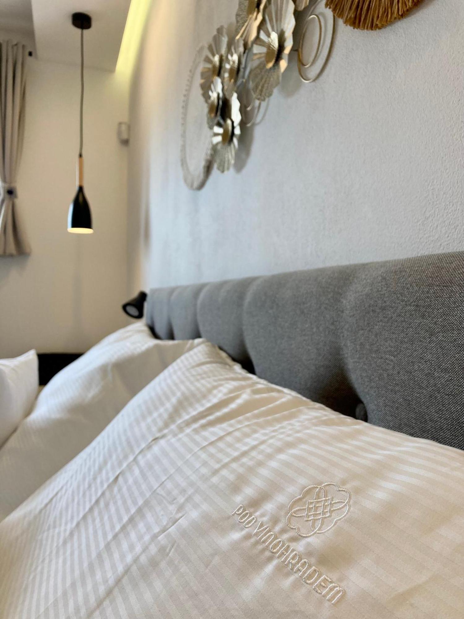 Pod Vinohradem - Apartmany & Vinne Sklepy Mutenice Luaran gambar